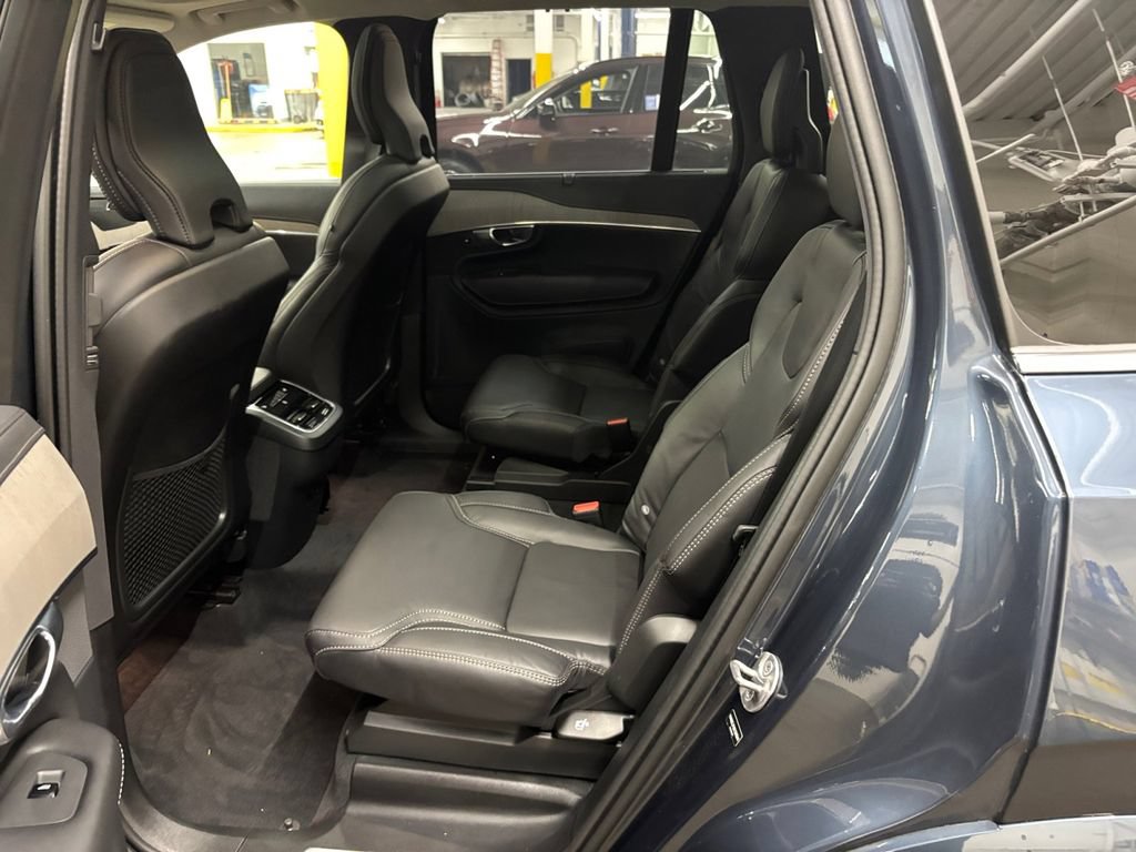 Certified 2025 Volvo XC90 B6 Ultra w/ Protection Package Premier AWD/4WD image 14