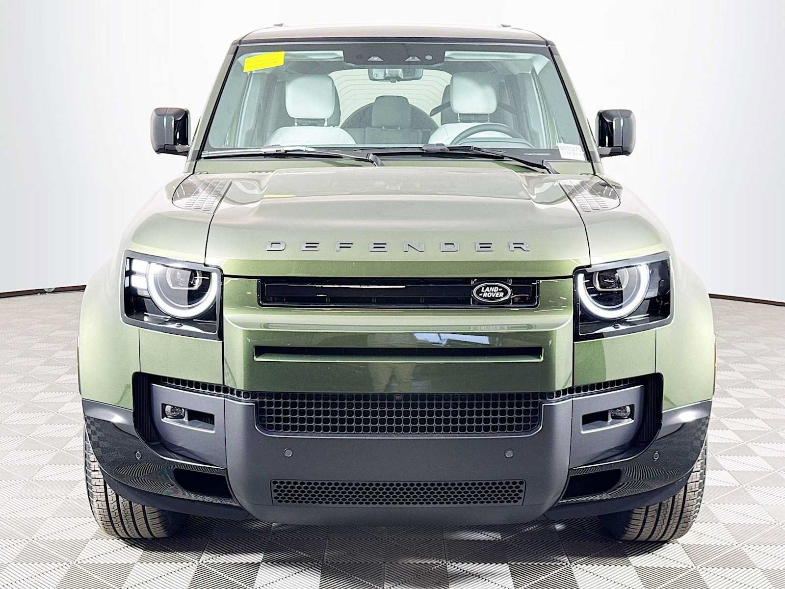 New 2026 Land Rover Defender 110 X-Dynamic SE AWD/4WD image 2