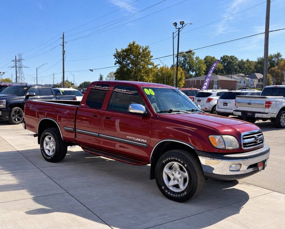 Used 2000 Toyota Tundra SR5 w/ Convenience Pkg AWD/4WD image 2