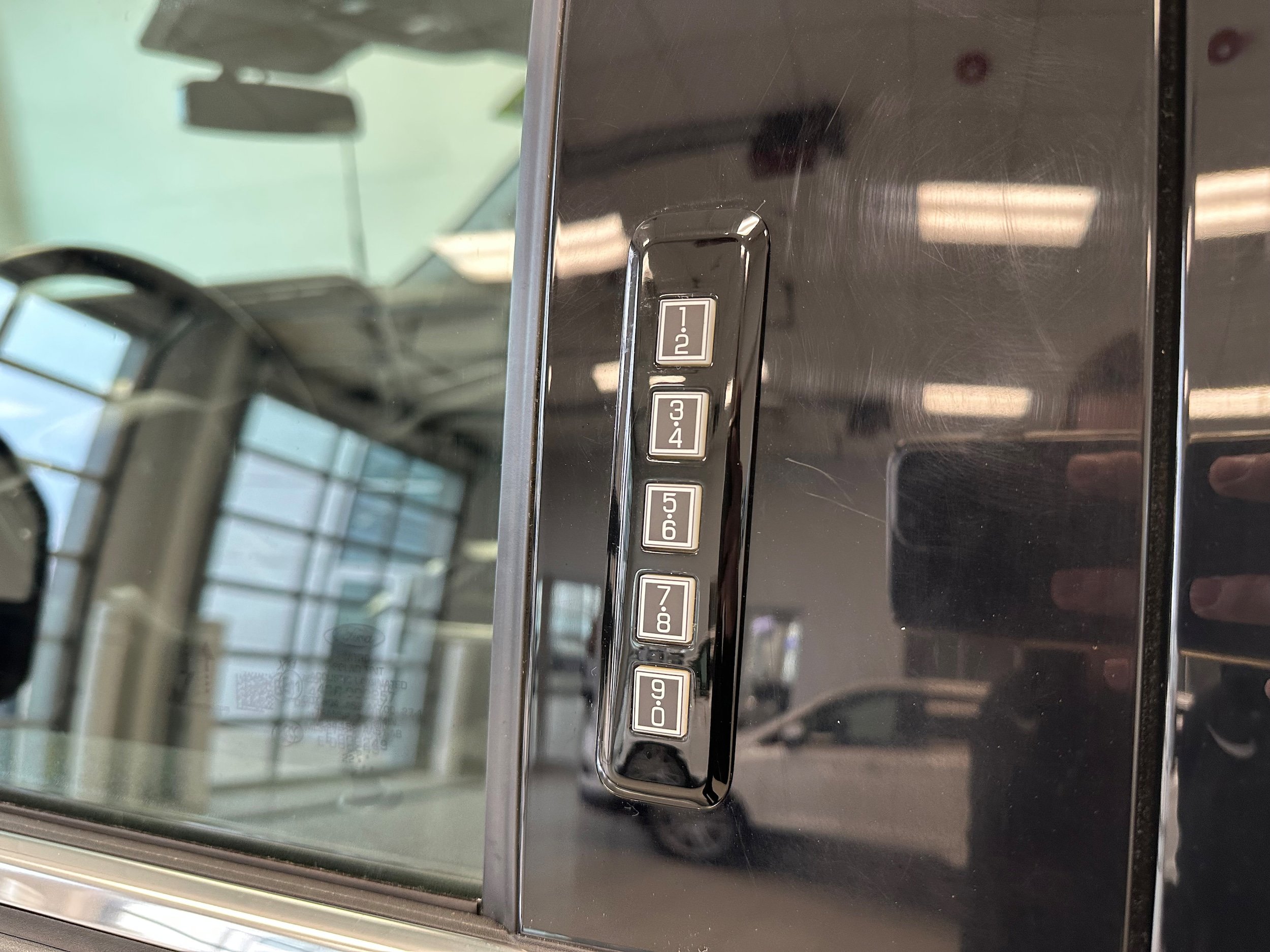Used 2023 Ford F250 Lariat w/ Chrome Package AWD/4WD image 9