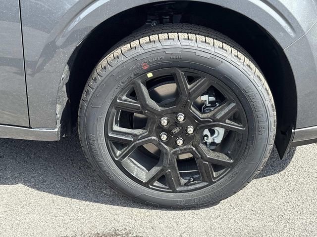New 2026 Ford Maverick Lobo AWD/4WD image 9