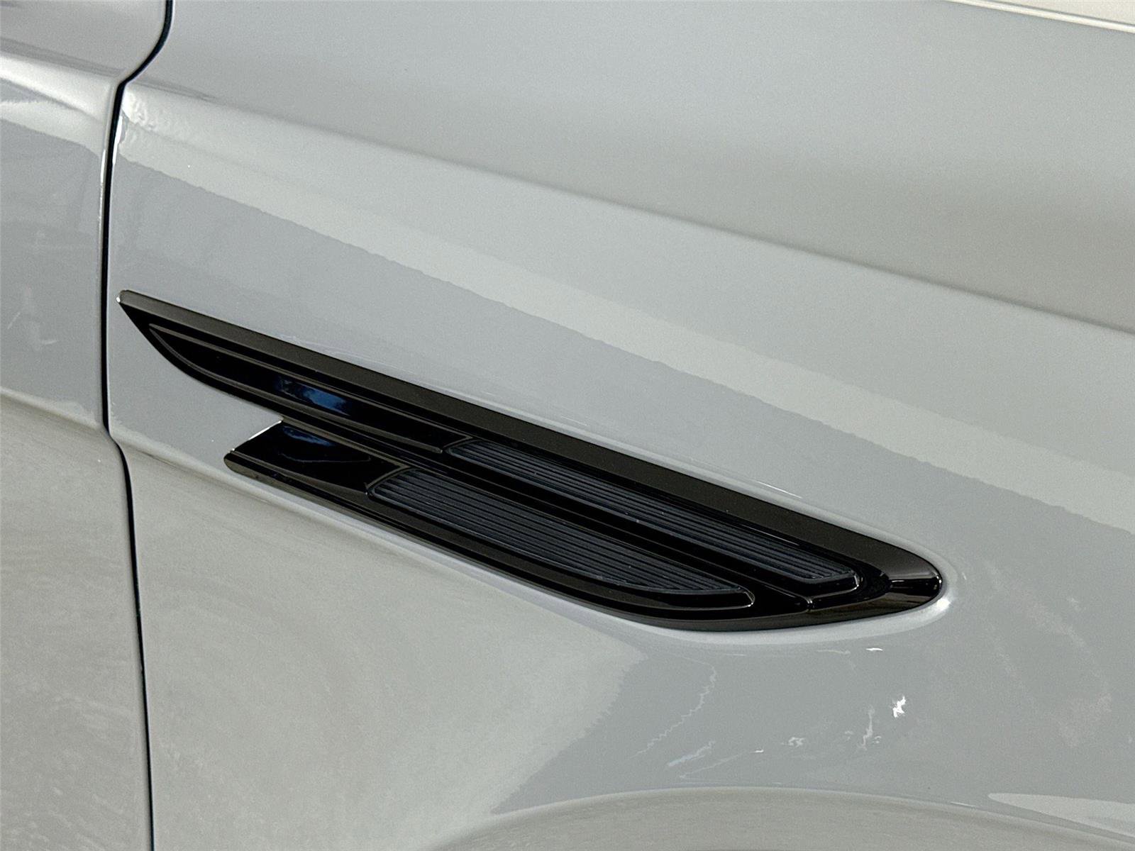 Used 2022 Bentley Bentayga image 36