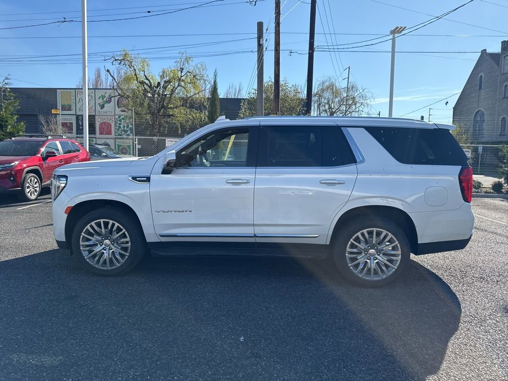 Used 2023 GMC Yukon SLT w/ SLT Premium Package image 5