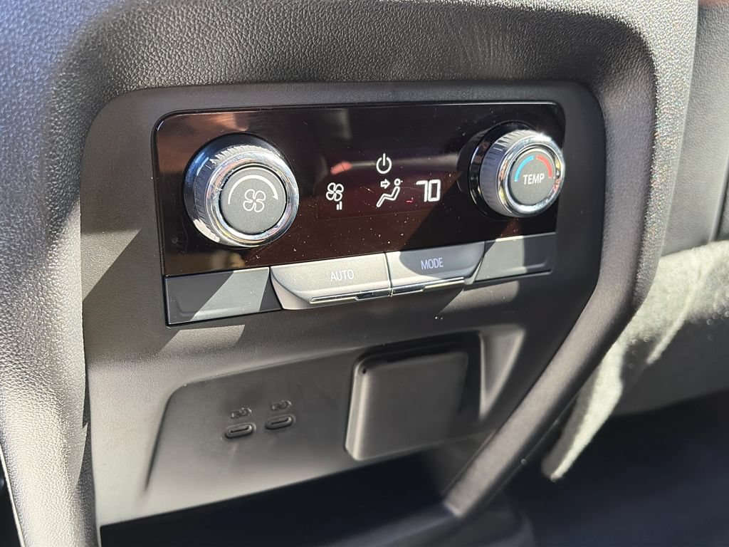 Used 2026 Chevrolet Traverse Z71 w/ Driver Confidence Package AWD/4WD image 11
