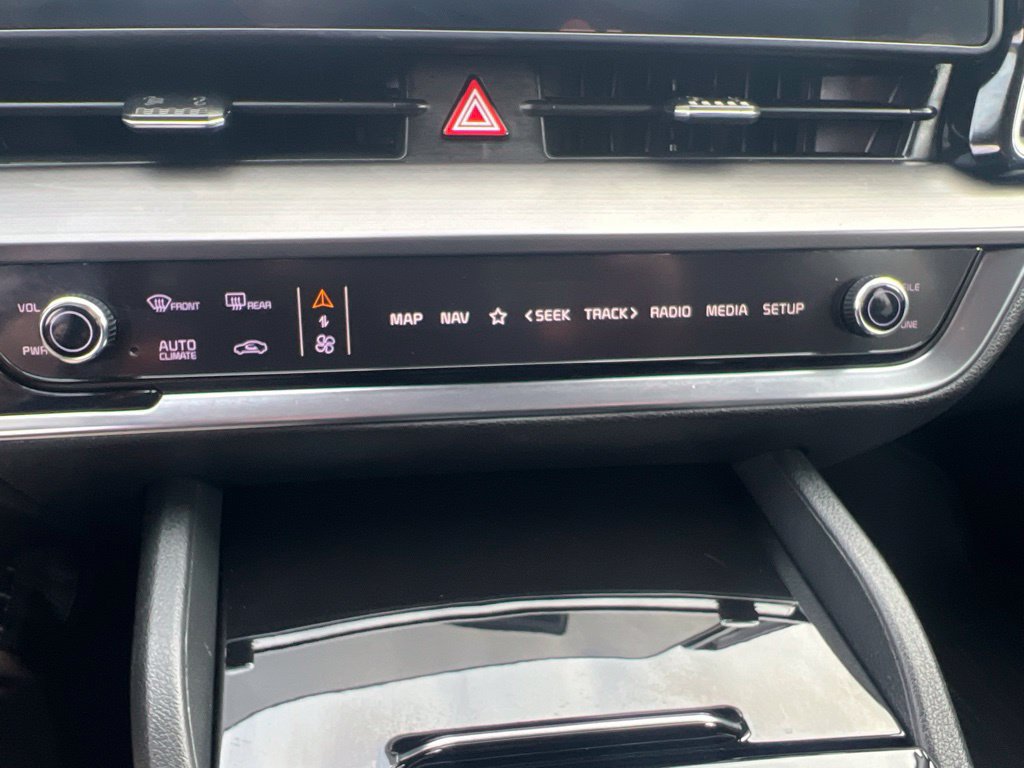 Certified 2025 Kia Sportage EX AWD/4WD image 50