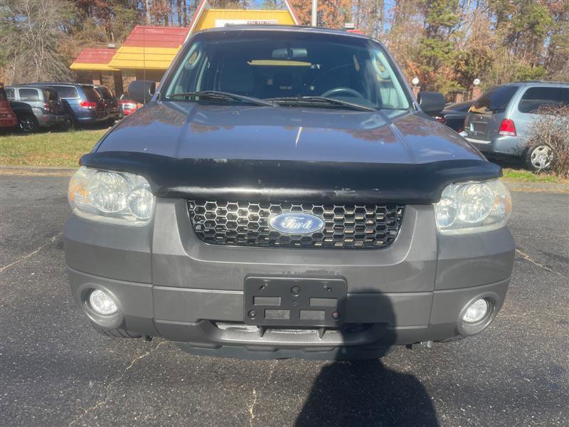 Used 2007 Ford Escape XLT image 2