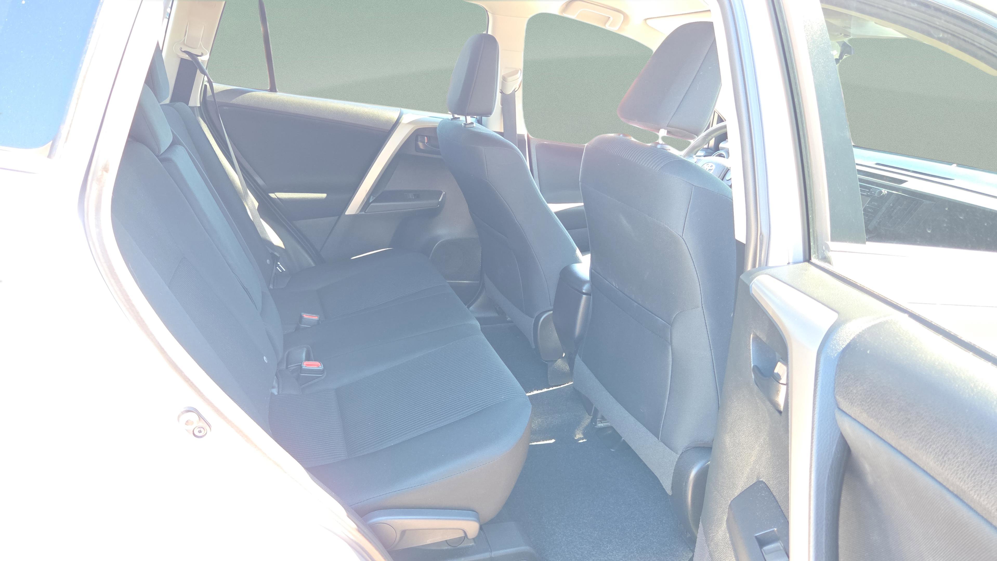 Used 2016 Toyota RAV4 LE image 20