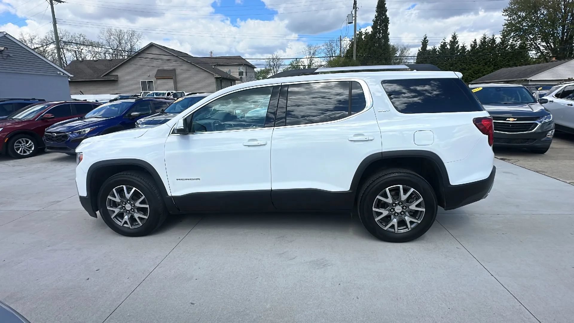 Used 2022 GMC Acadia SLT w/ Preferred Package AWD/4WD image 8