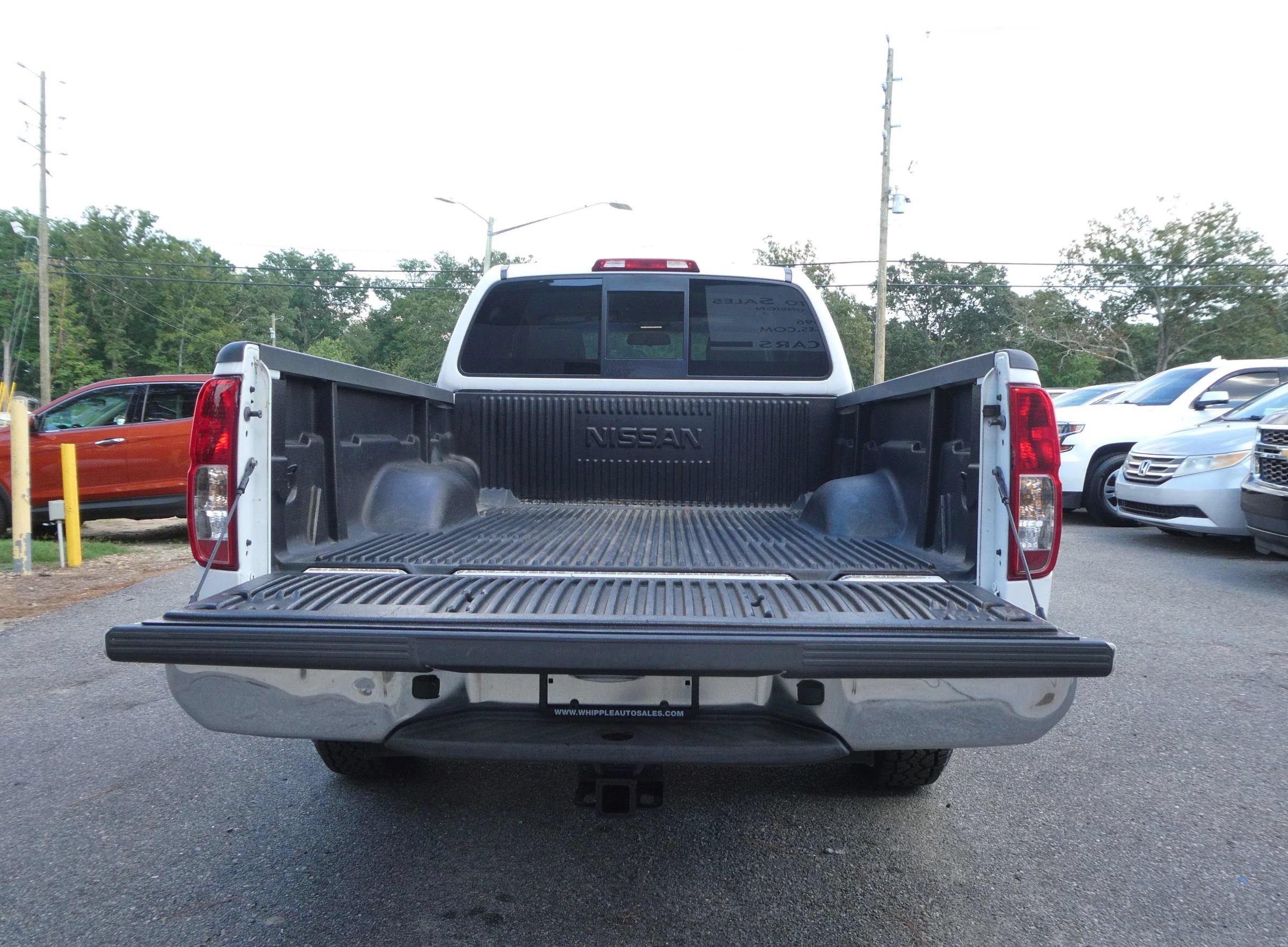 Used 2007 Nissan Frontier XE w/ Preferred Pkg RWD image 7