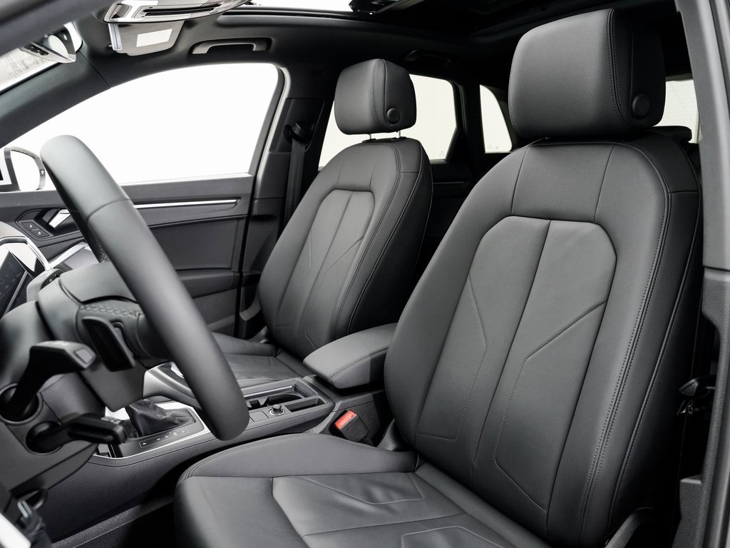 Certified 2024 Audi Q3 2.0T Premium image 5