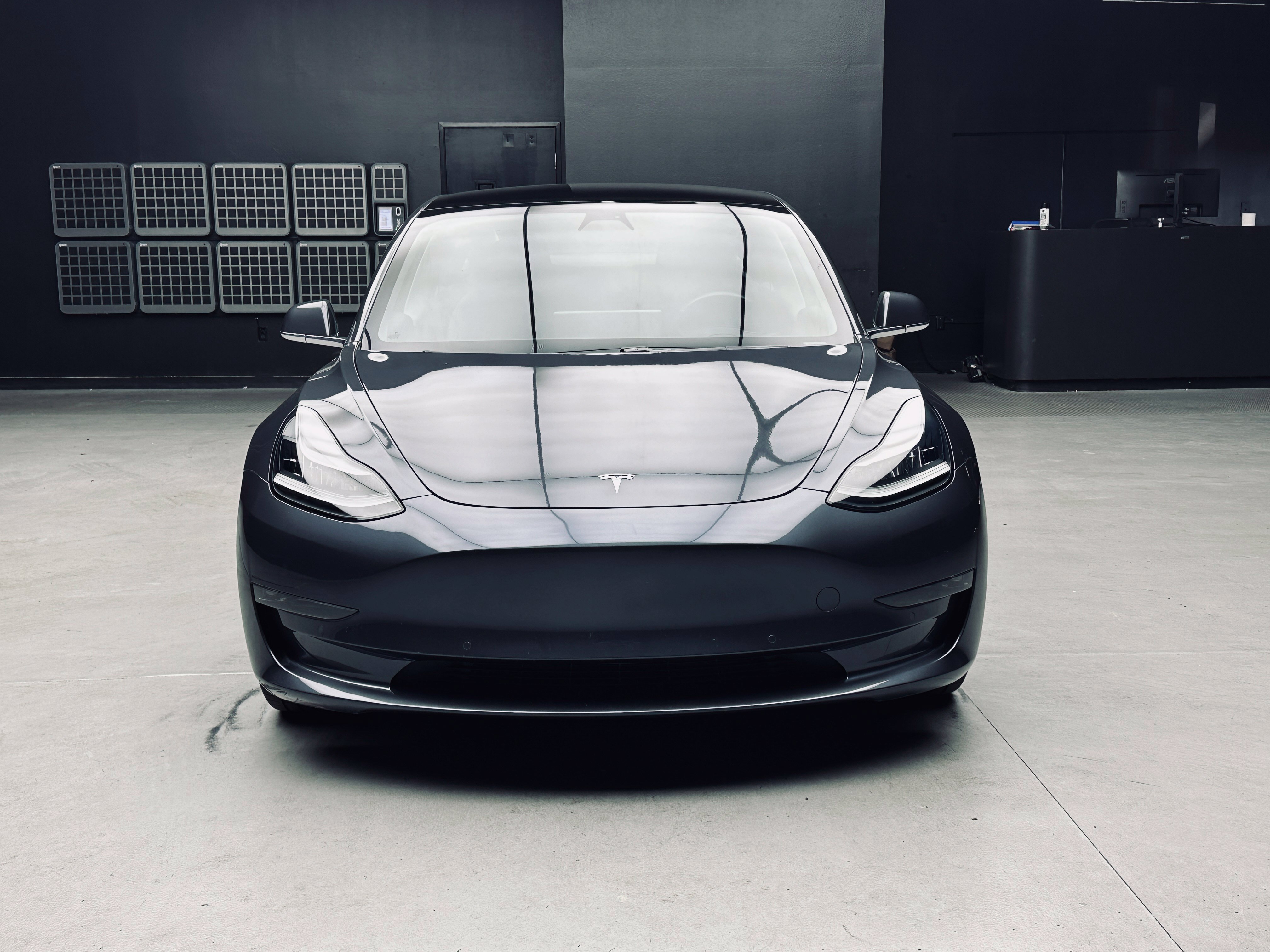 Used 2018 Tesla Model 3 Long Range AWD/4WD image 11