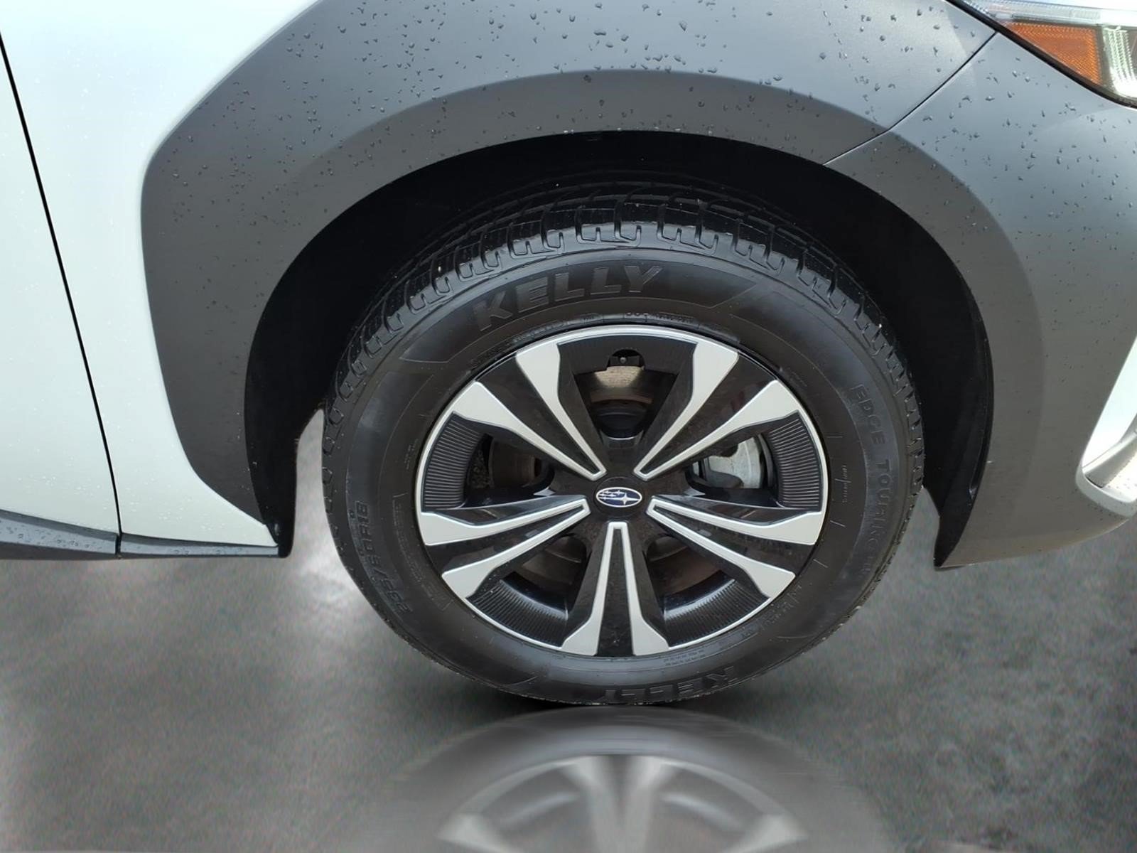 Used 2024 Subaru Solterra AWD/4WD image 10