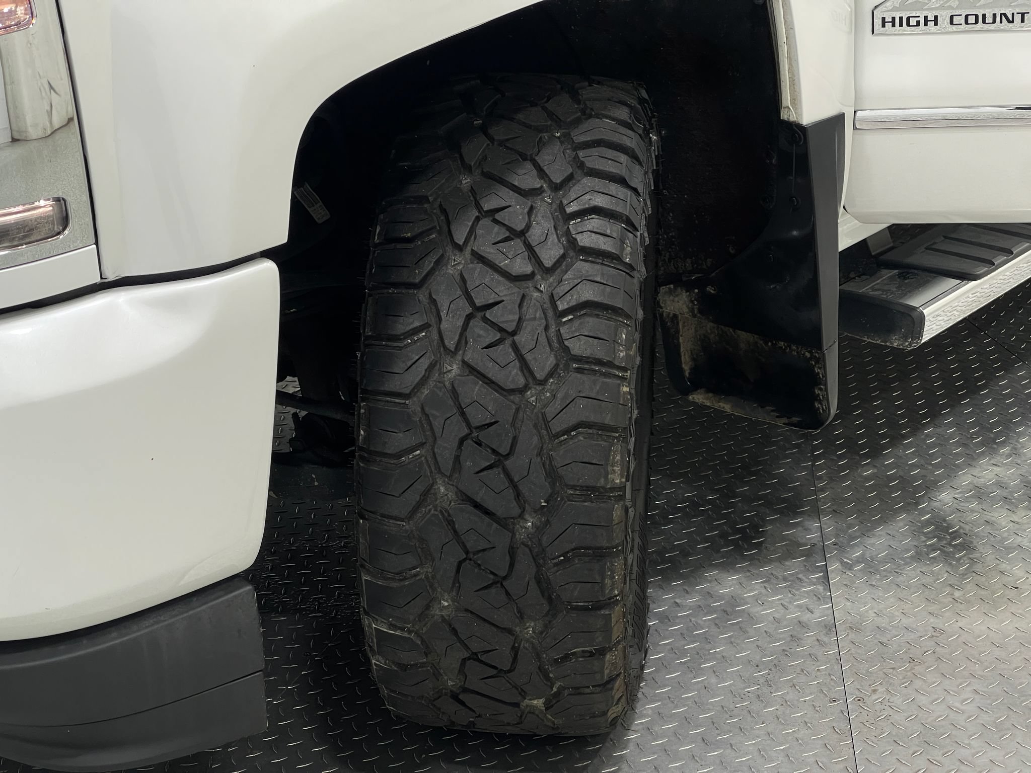 Used 2016 Chevrolet Silverado 1500 High Country w/ High Country Premium Package AWD/4WD image 36