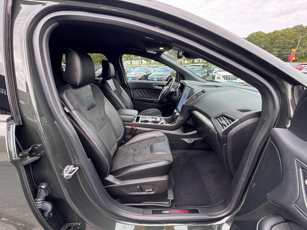 Used 2022 Ford Edge ST AWD/4WD image 28