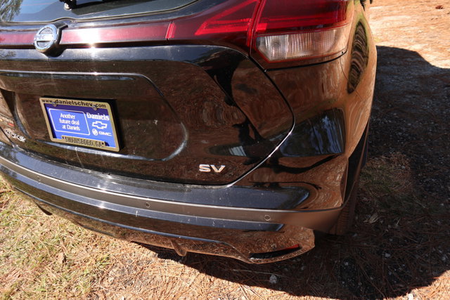 Used 2021 Nissan Kicks SV image 6