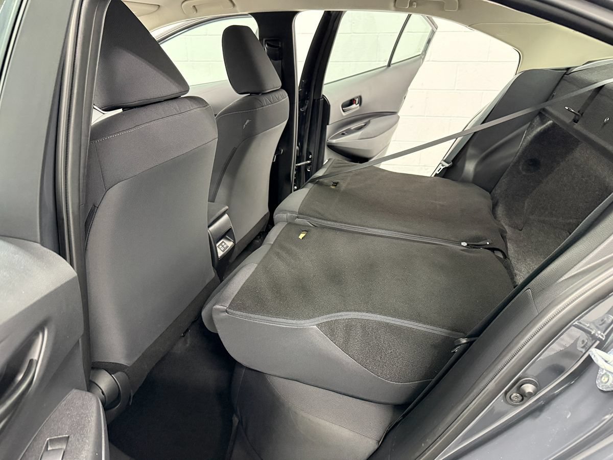 Used 2025 Toyota Corolla LE FWD image 13