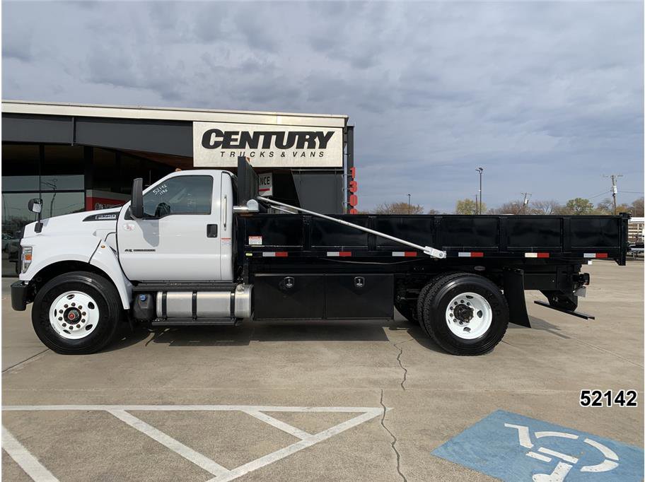 Used 2022 Ford F750 2WD Regular Cab Super Duty image 5
