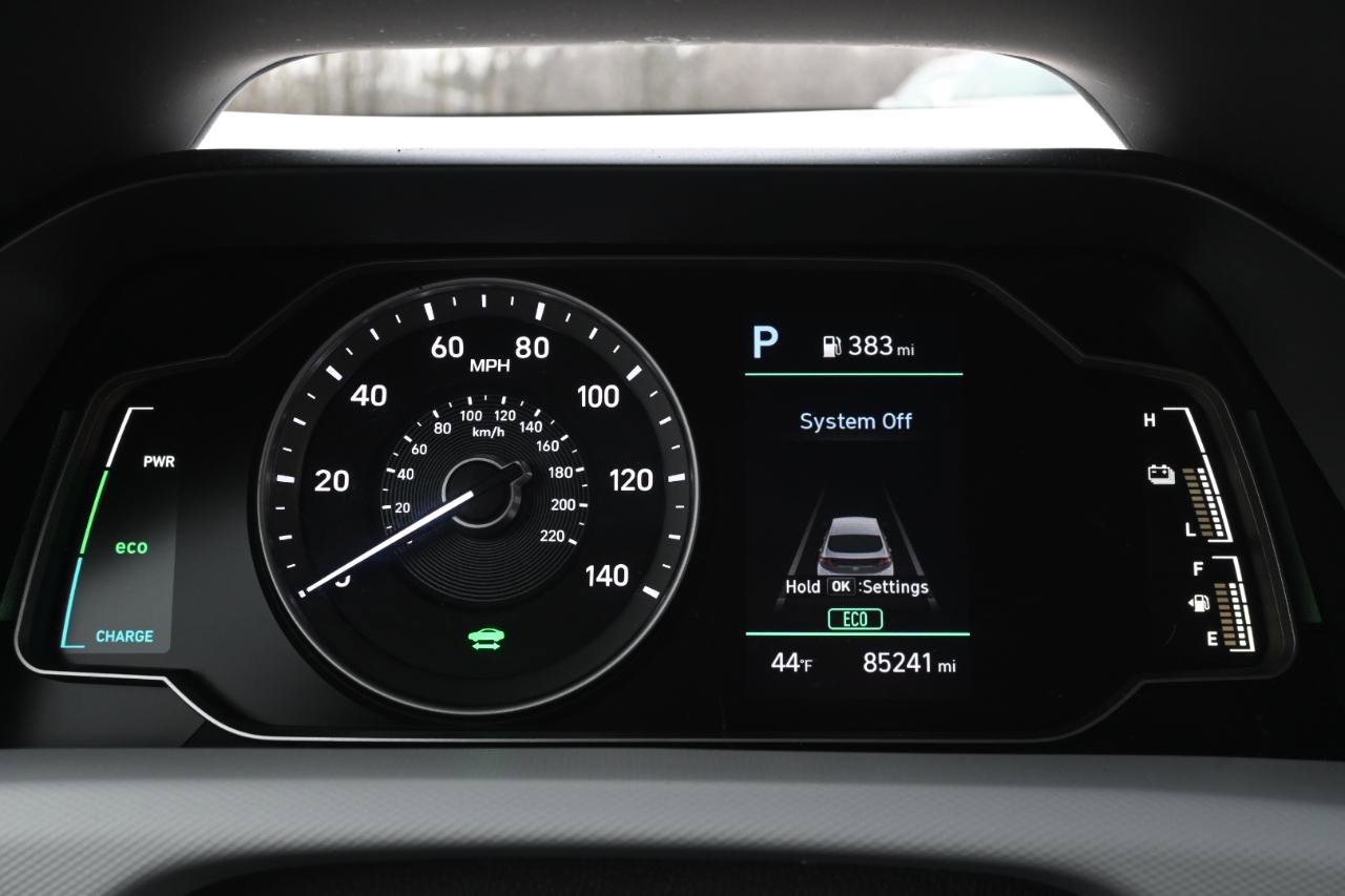 Used 2020 Hyundai Ioniq Blue FWD image 24