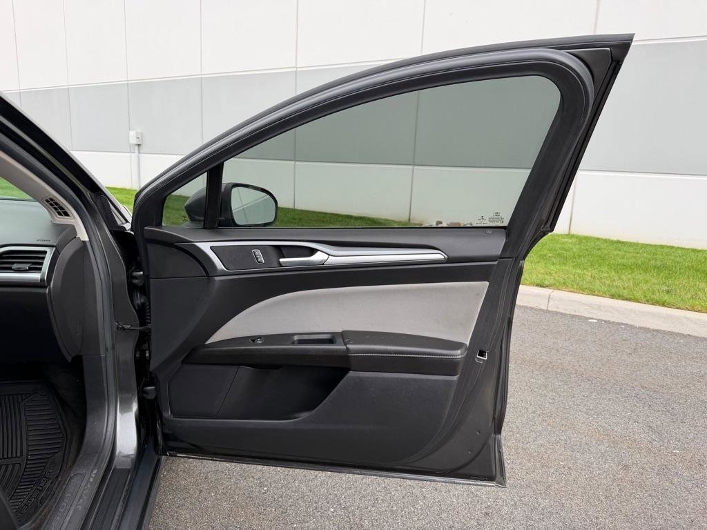Used 2015 Ford Fusion S FWD image 13