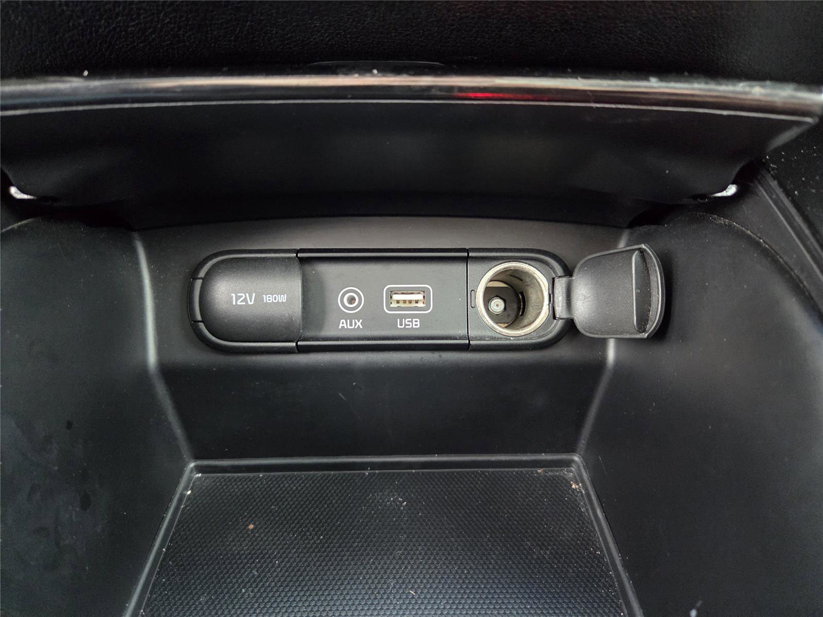 Used 2018 Kia Sorento SX image 19