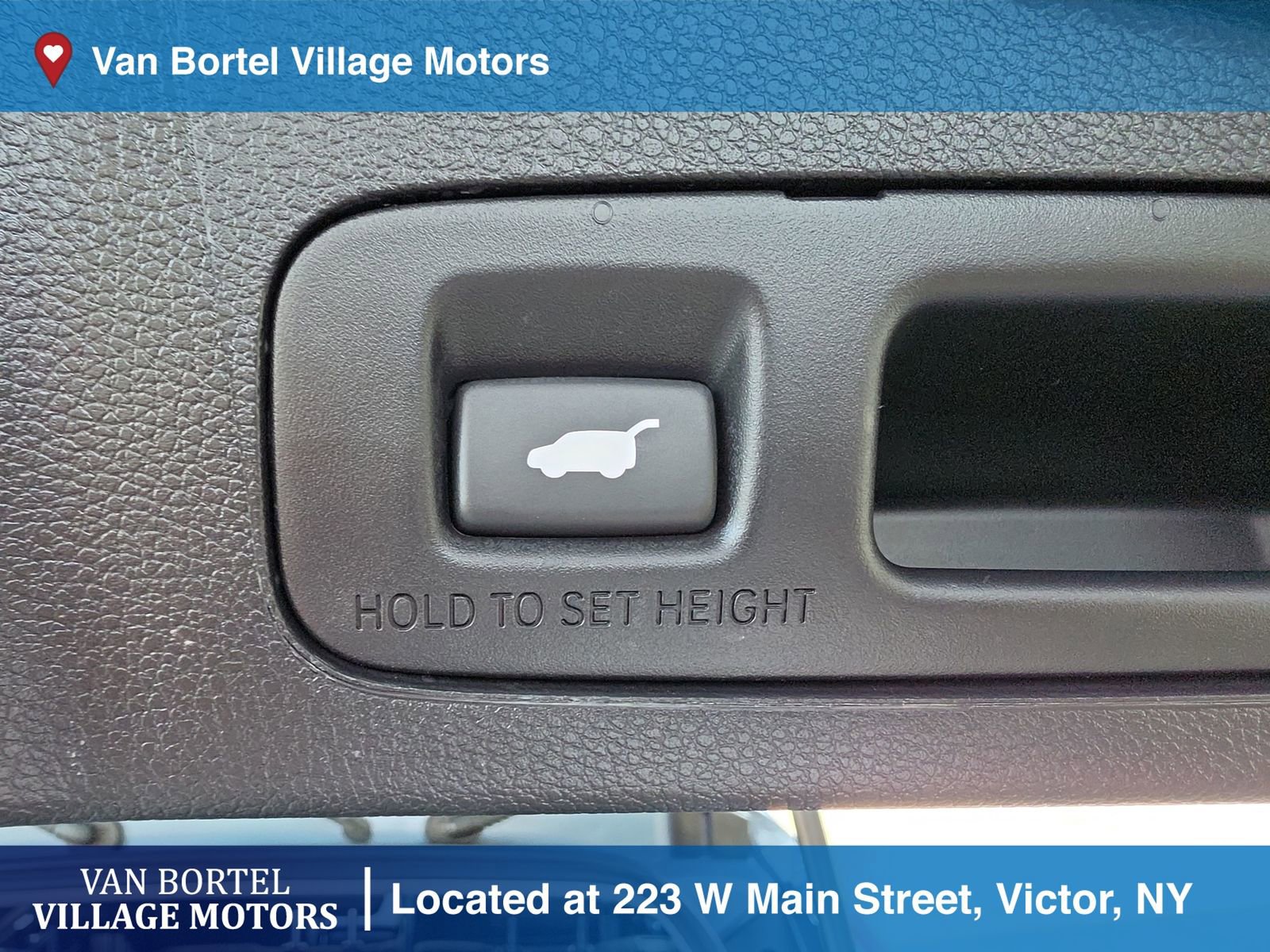 Used 2022 Honda CR-V Touring image 32