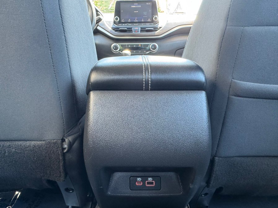 Used 2024 Nissan Altima 2.5 SV FWD image 28
