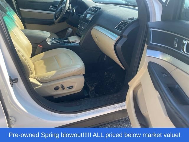 Used 2017 Ford Explorer XLT w/ Equipment Group 202A FWD image 22