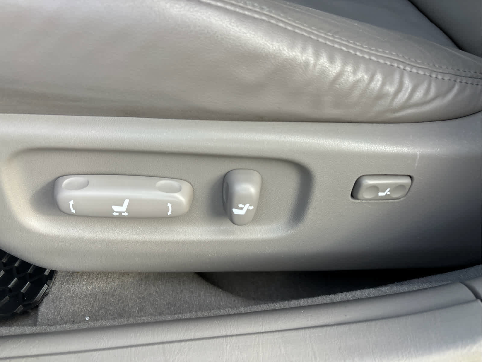 Used 2004 Lexus ES 330 image 9