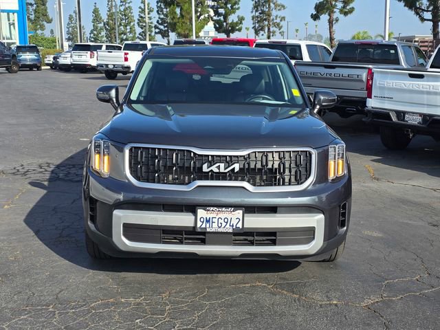 Used 2024 Kia Telluride LX FWD image 2