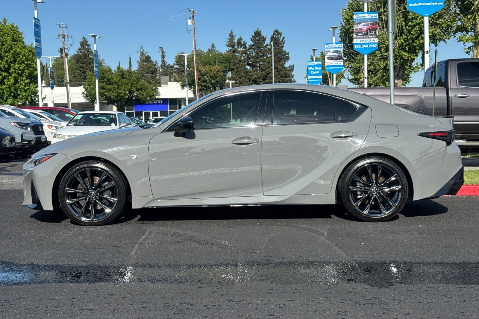 Used 2025 Lexus IS 350 F Sport RWD image 2