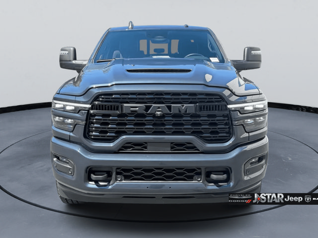 Used 2025 RAM 2500 Limited AWD/4WD image 2