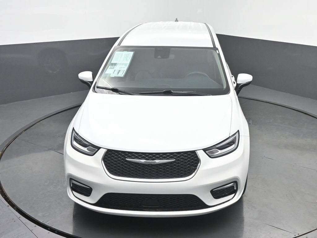 Used 2023 Chrysler Pacifica Touring-L AWD/4WD image 54
