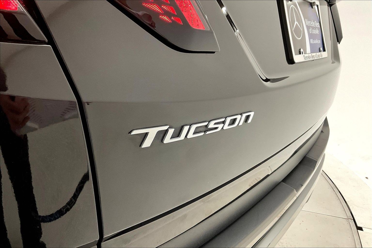 Used 2023 Hyundai Tucson Limited AWD/4WD image 24