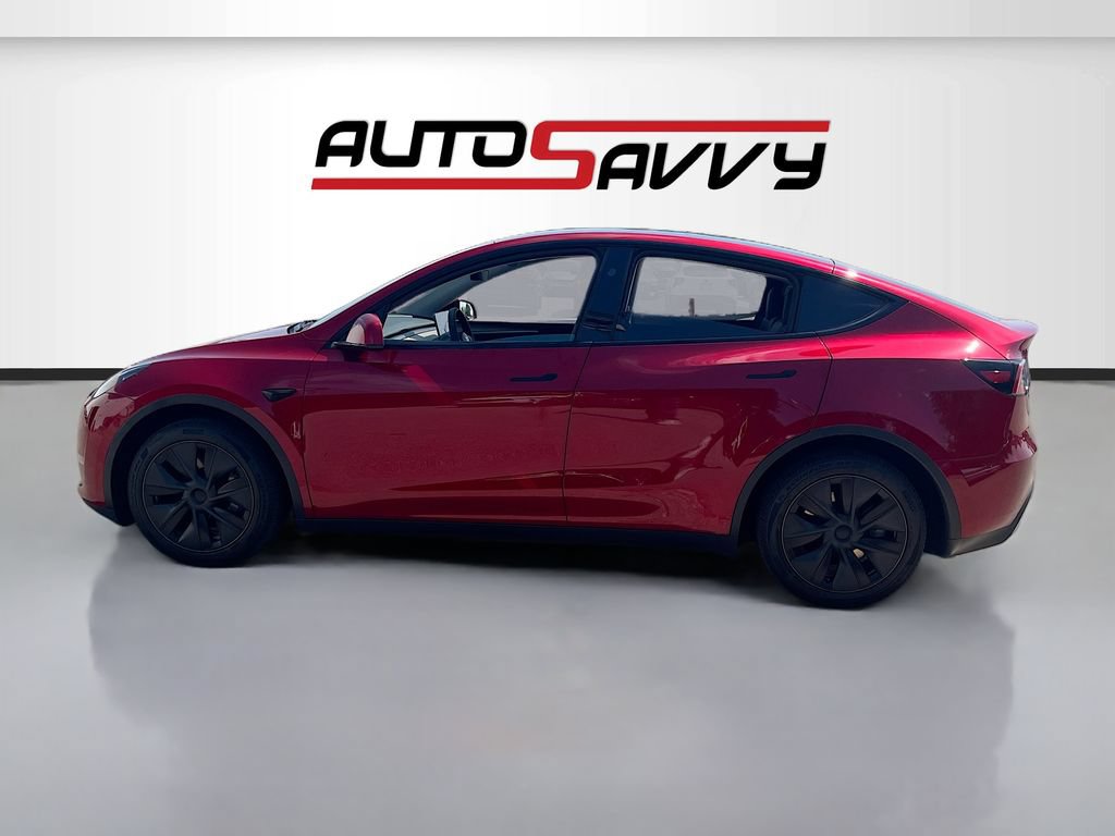 Used 2024 Tesla Model Y AWD image 4