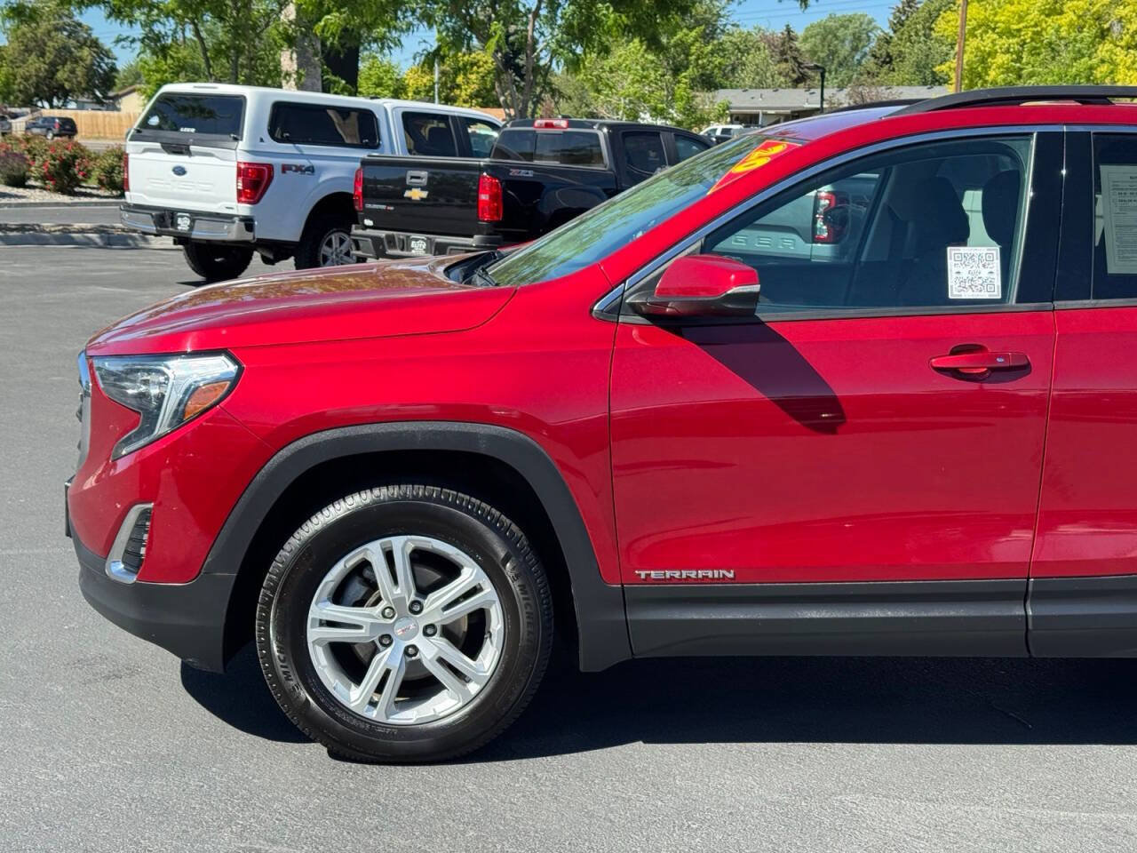 Used 2020 GMC Terrain SLE w/ Driver Convenience Package AWD/4WD image 12