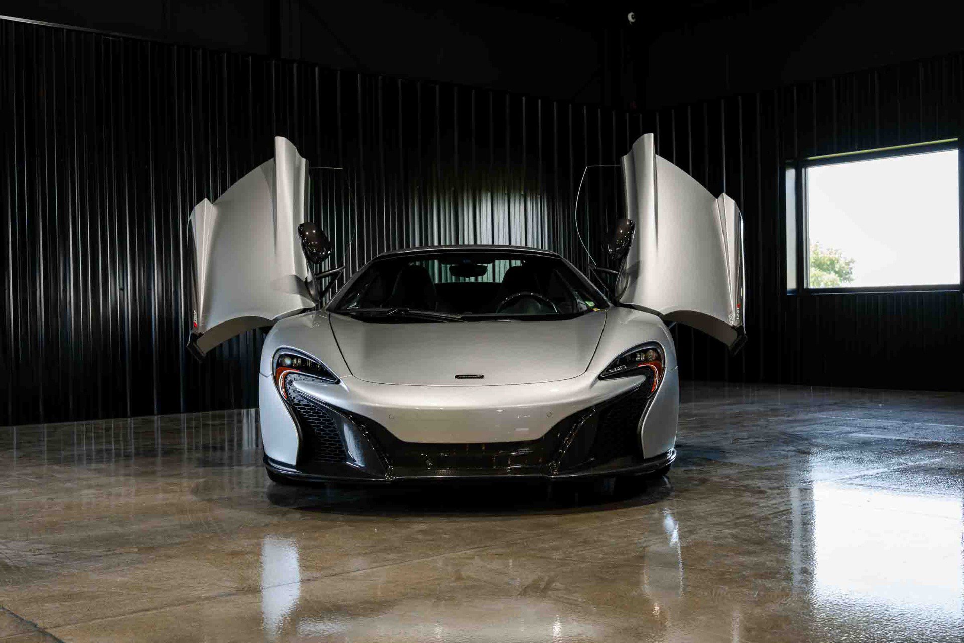 Used 2016 McLaren 650S Spider RWD image 26