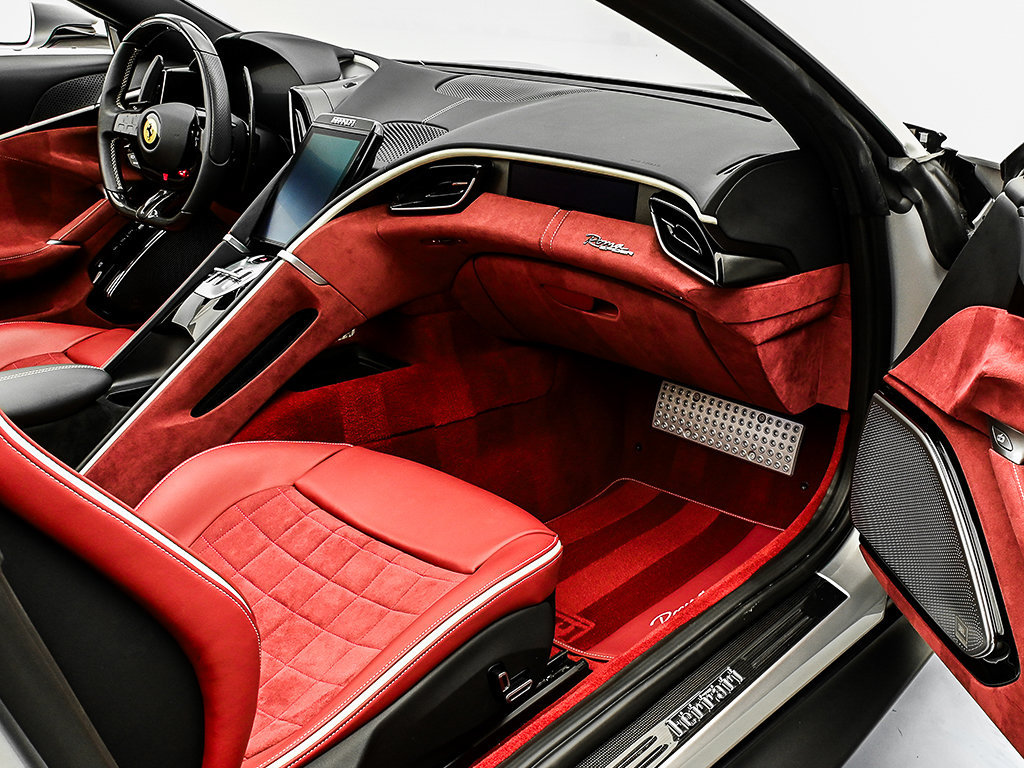 Certified 2025 Ferrari Roma Spider RWD image 18