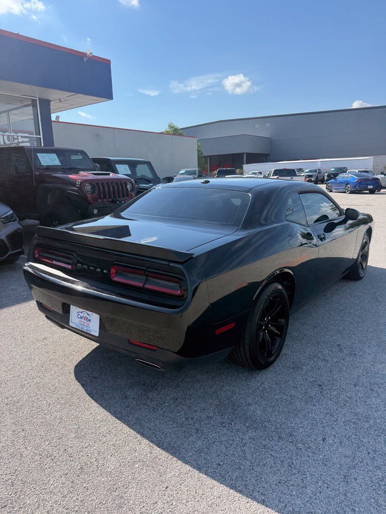 Used 2023 Dodge Challenger SXT RWD image 7