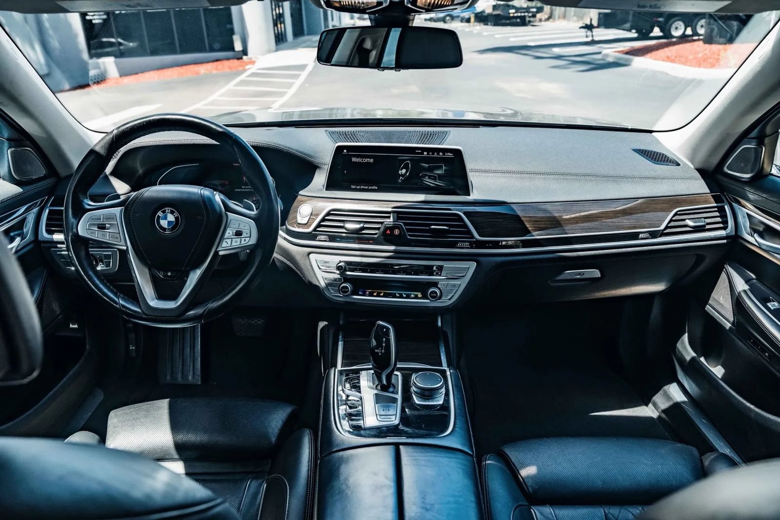Used 2022 BMW 740i xDrive w/ Premium Package AWD/4WD image 20