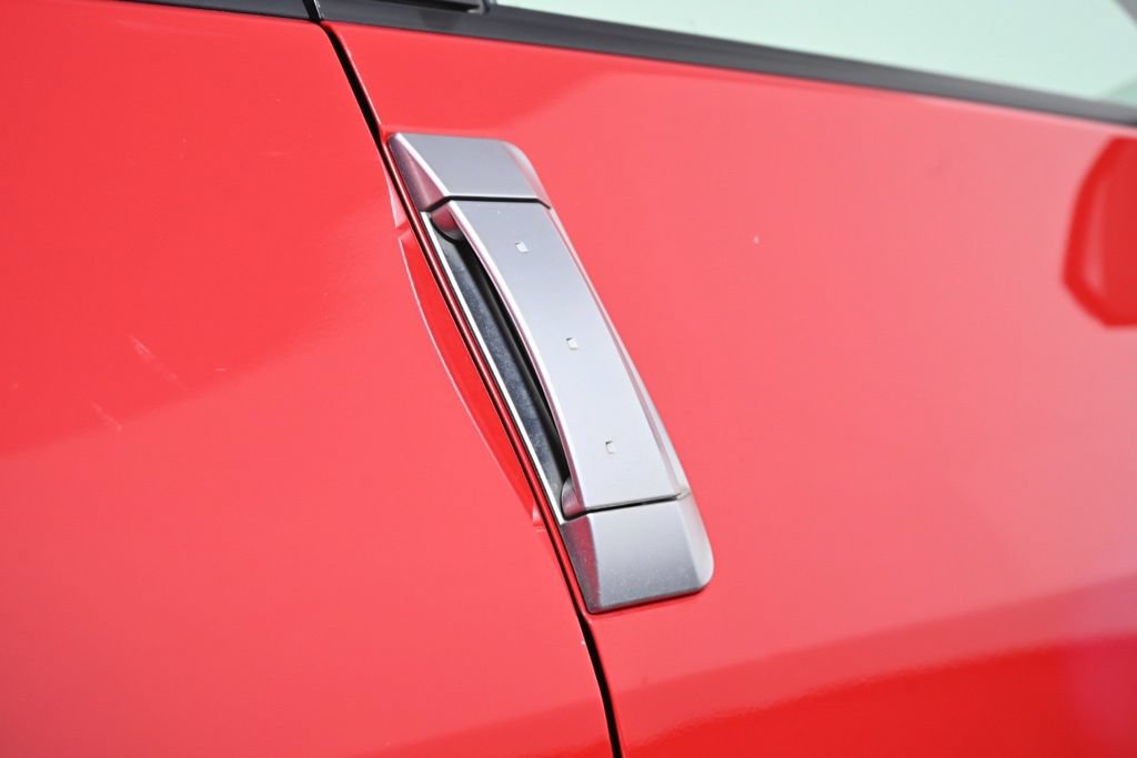 Used 2005 Nissan 350Z Touring w/ (N93) Cargo Convenience Pkg RWD image 11