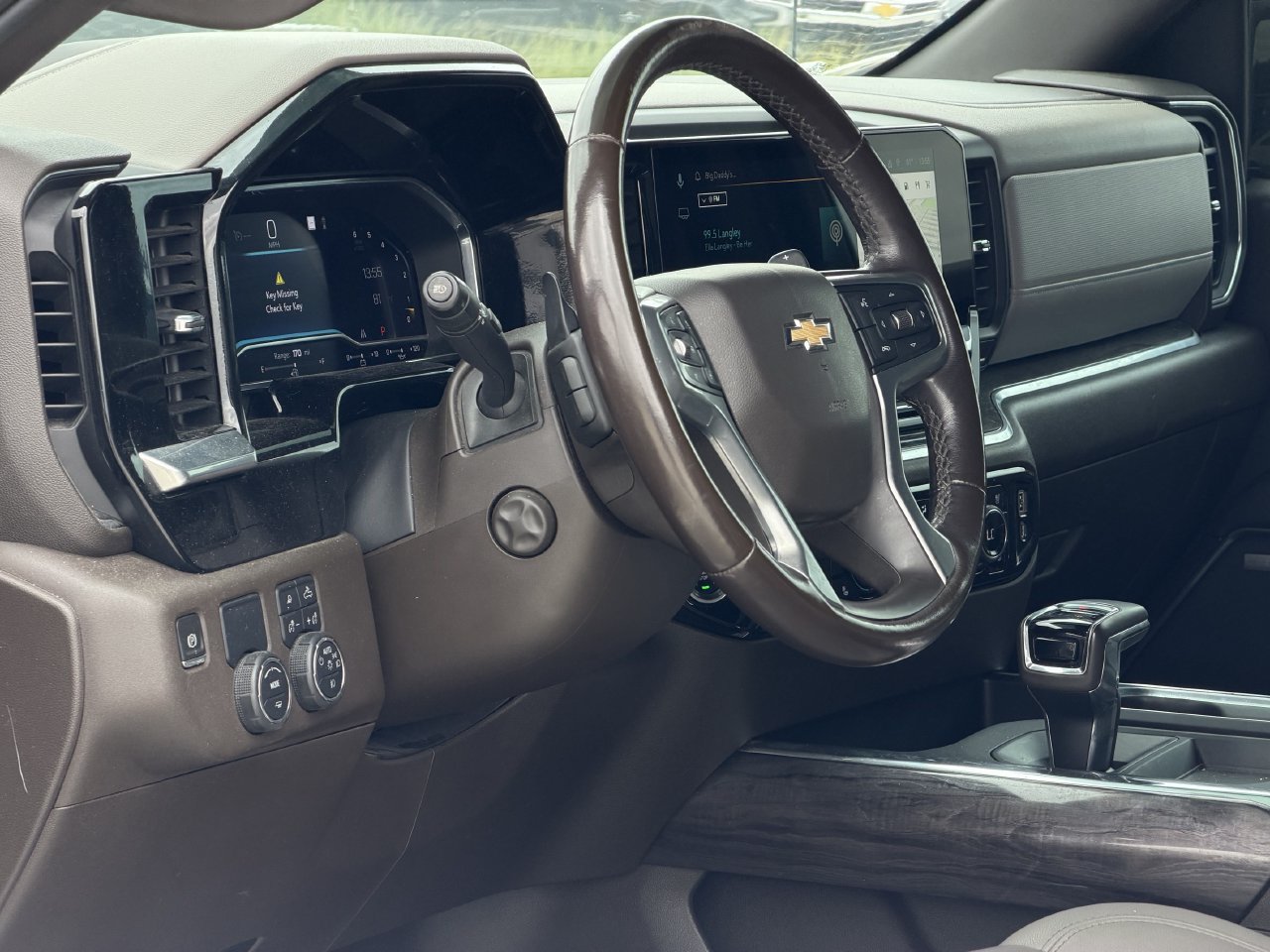 Used 2023 Chevrolet Silverado 1500 LTZ RWD image 10