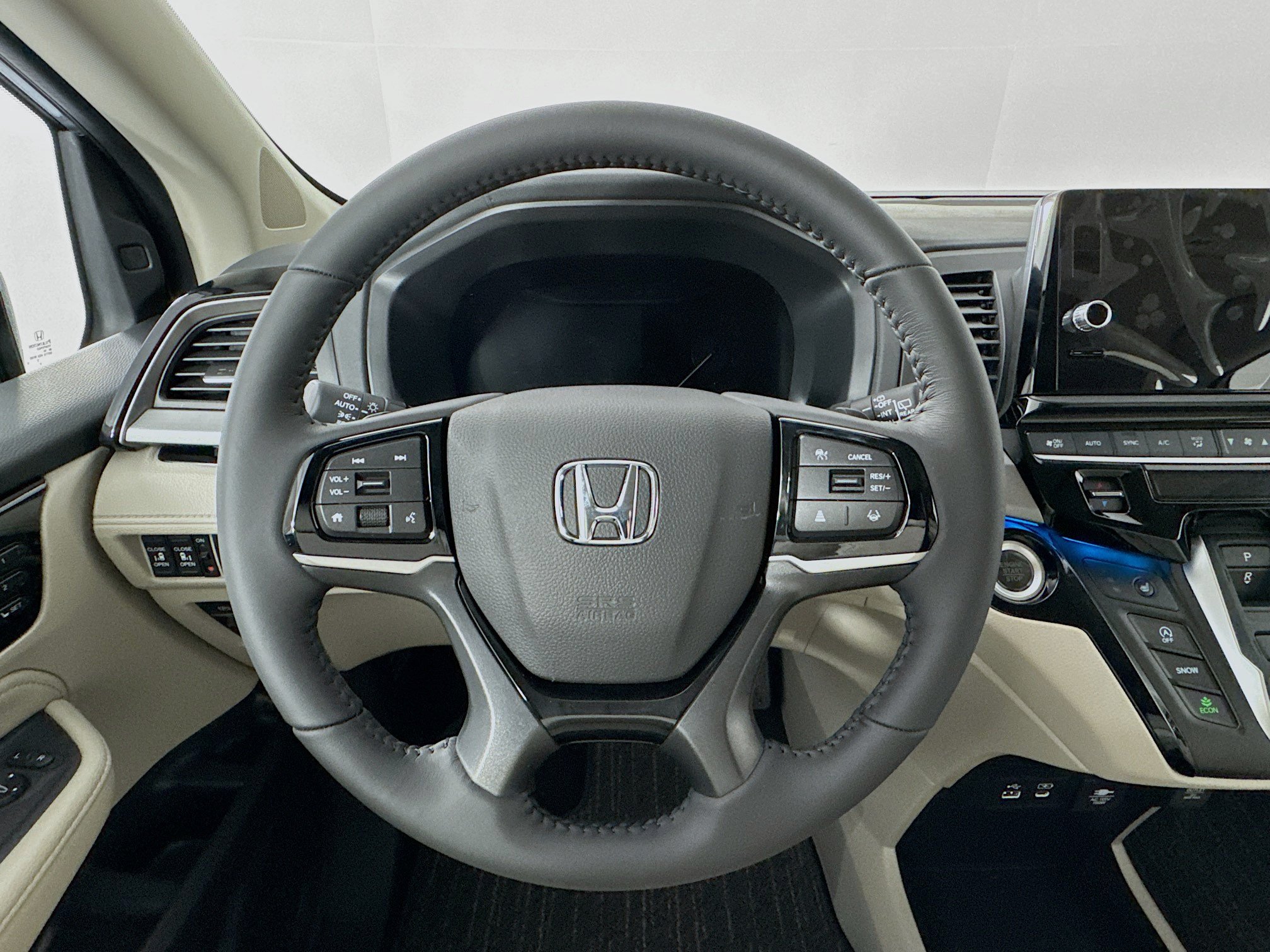 New 2026 Honda Odyssey Touring image 11
