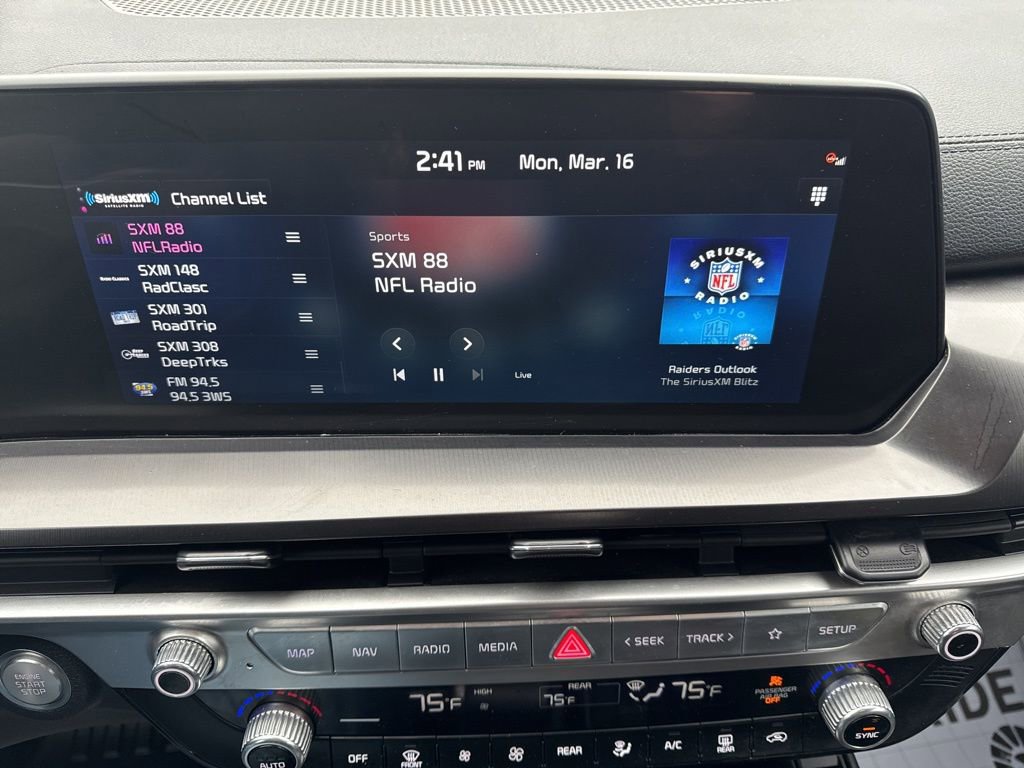 Used 2024 Kia Telluride S image 29