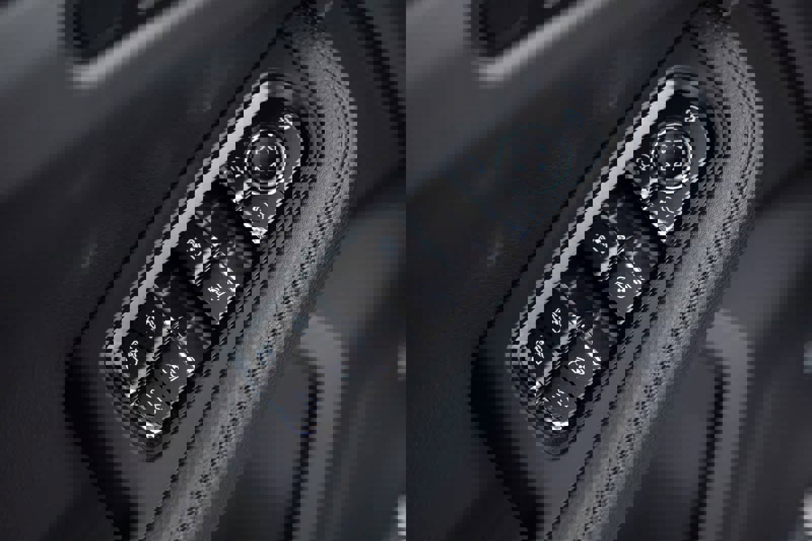 Certified 2025 Porsche Macan S image 19