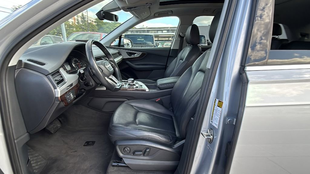 Used 2019 Audi Q7 2.0T Premium AWD/4WD image 24