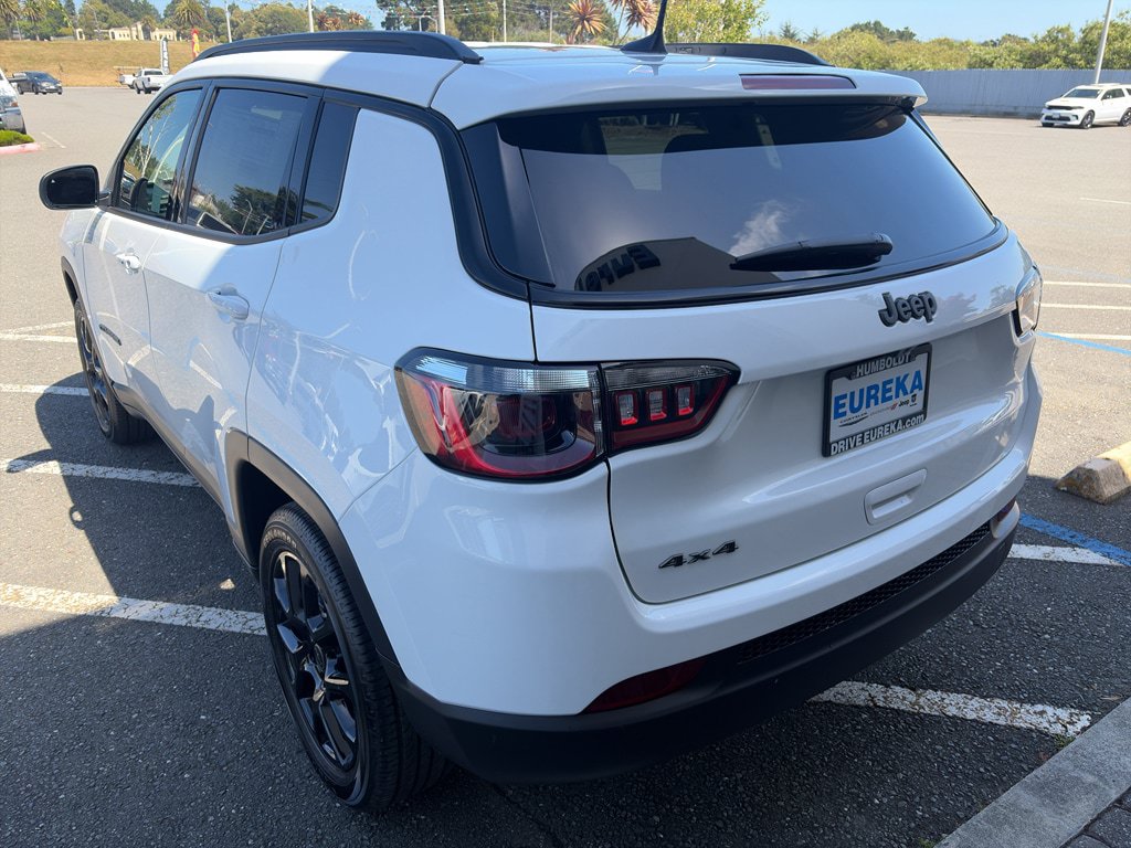 New 2026 Jeep Compass Latitude AWD/4WD image 18