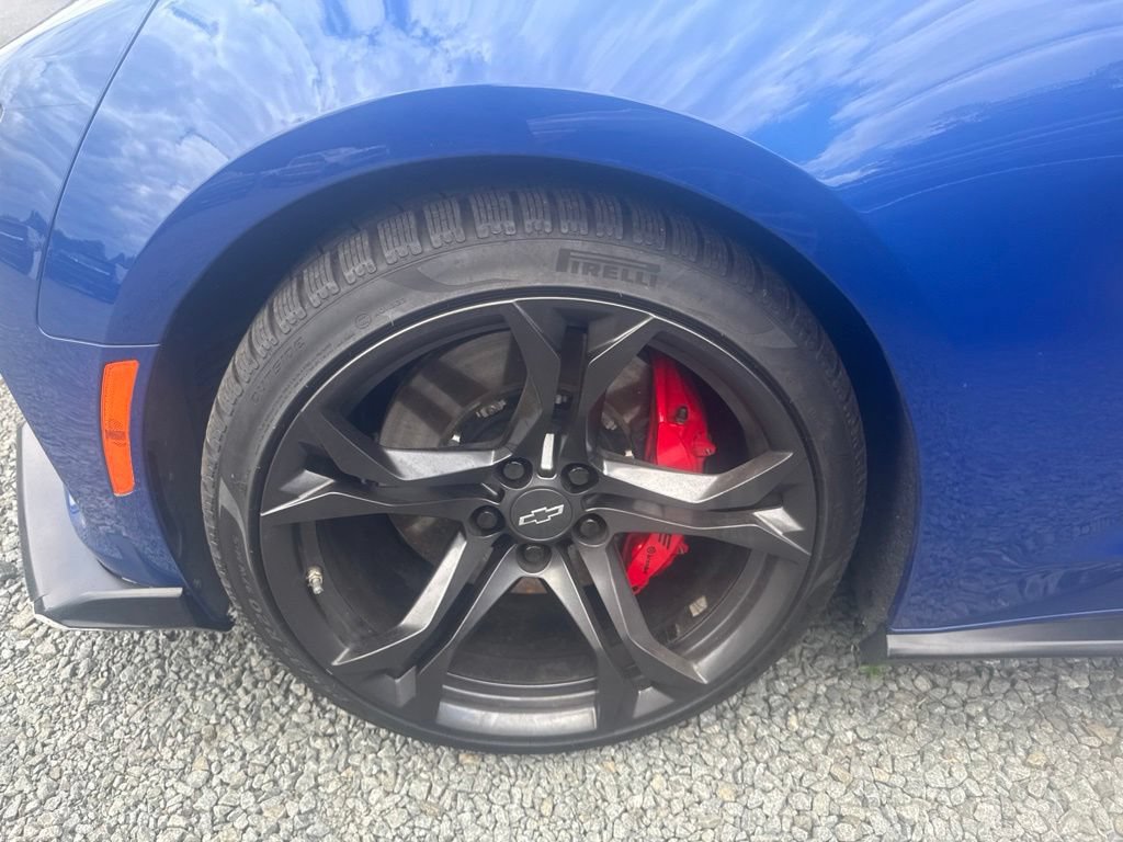 Used 2022 Chevrolet Camaro SS RWD image 14