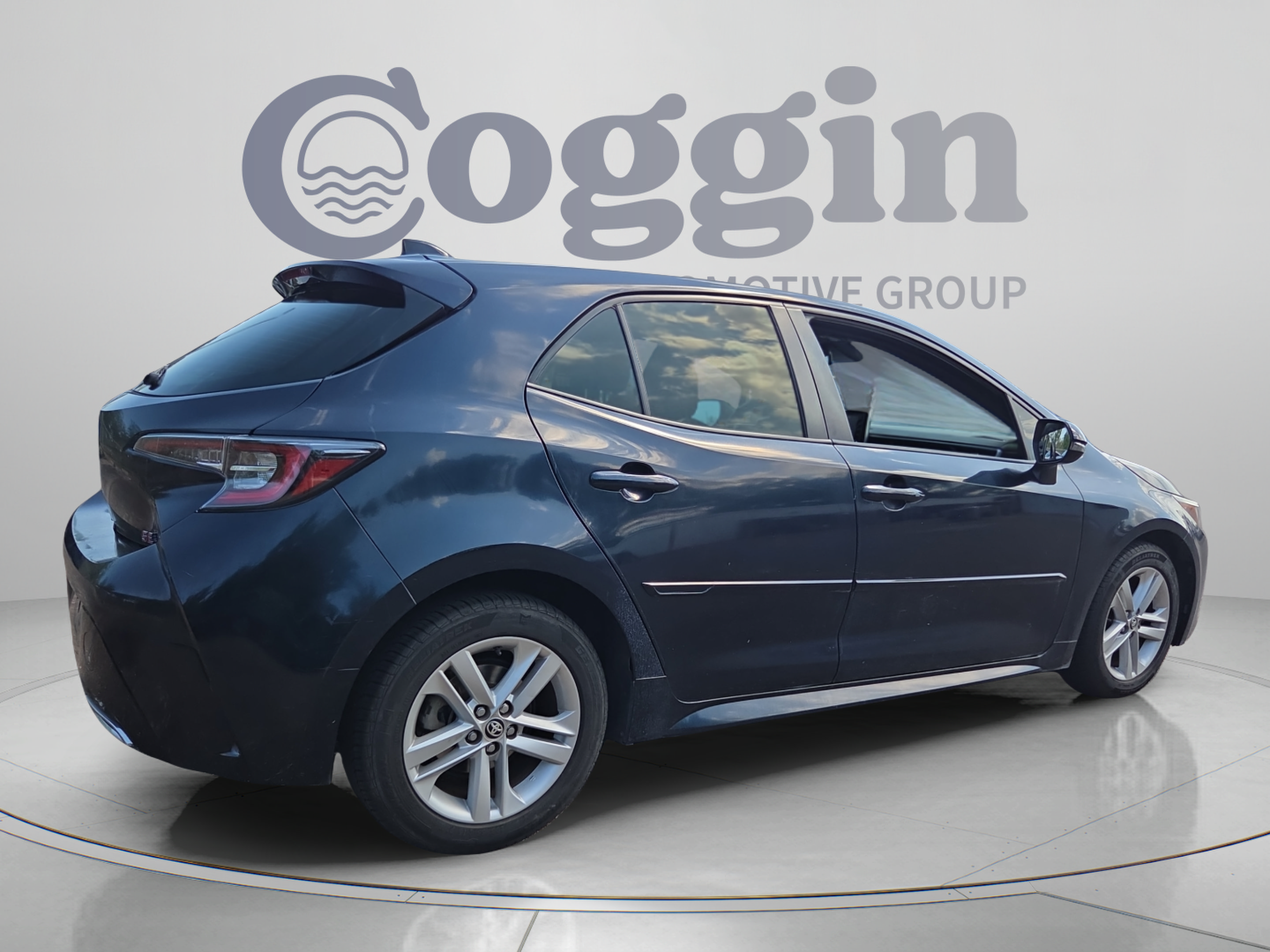 Used 2019 Toyota Corolla SE w/ SE Option Package FWD image 5