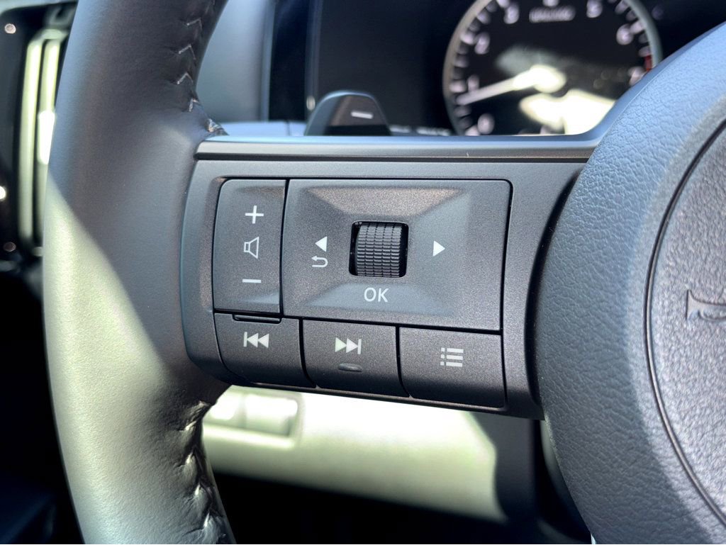 New 2025 Nissan Pathfinder SL w/ Lighting Package (N92) image 22
