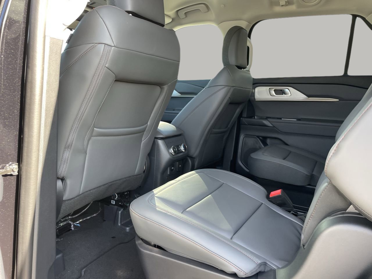 New 2026 Ford Explorer Active w/ Active Comfort Package image 18